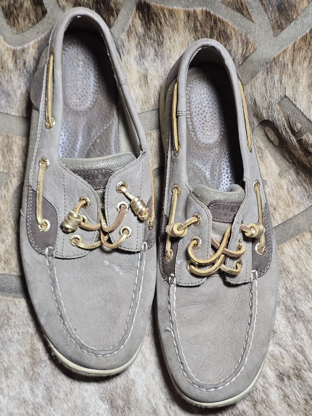 Sperrys Women's 10 Taupe Leather Boat Shoes with Gold Ties - Picture 2 of 5
